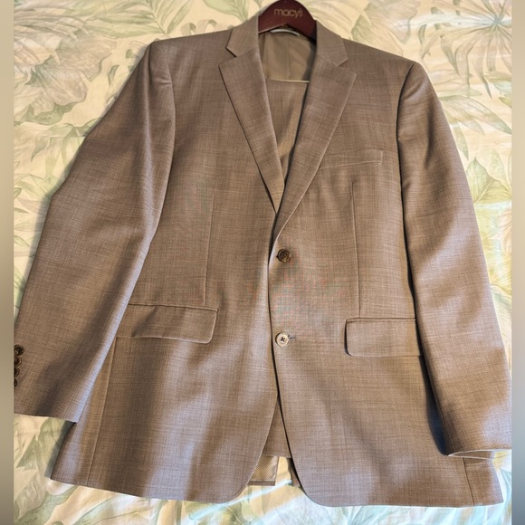 GREG NORMAN Mens Suit - Picture 2 of 6